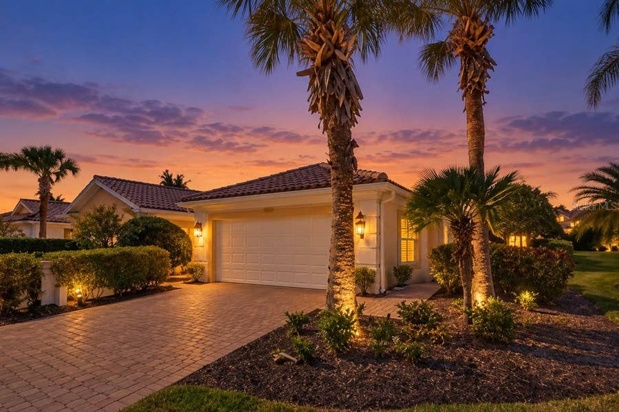 Property photo for 7526 QUINTO DR, Sarasota, FL