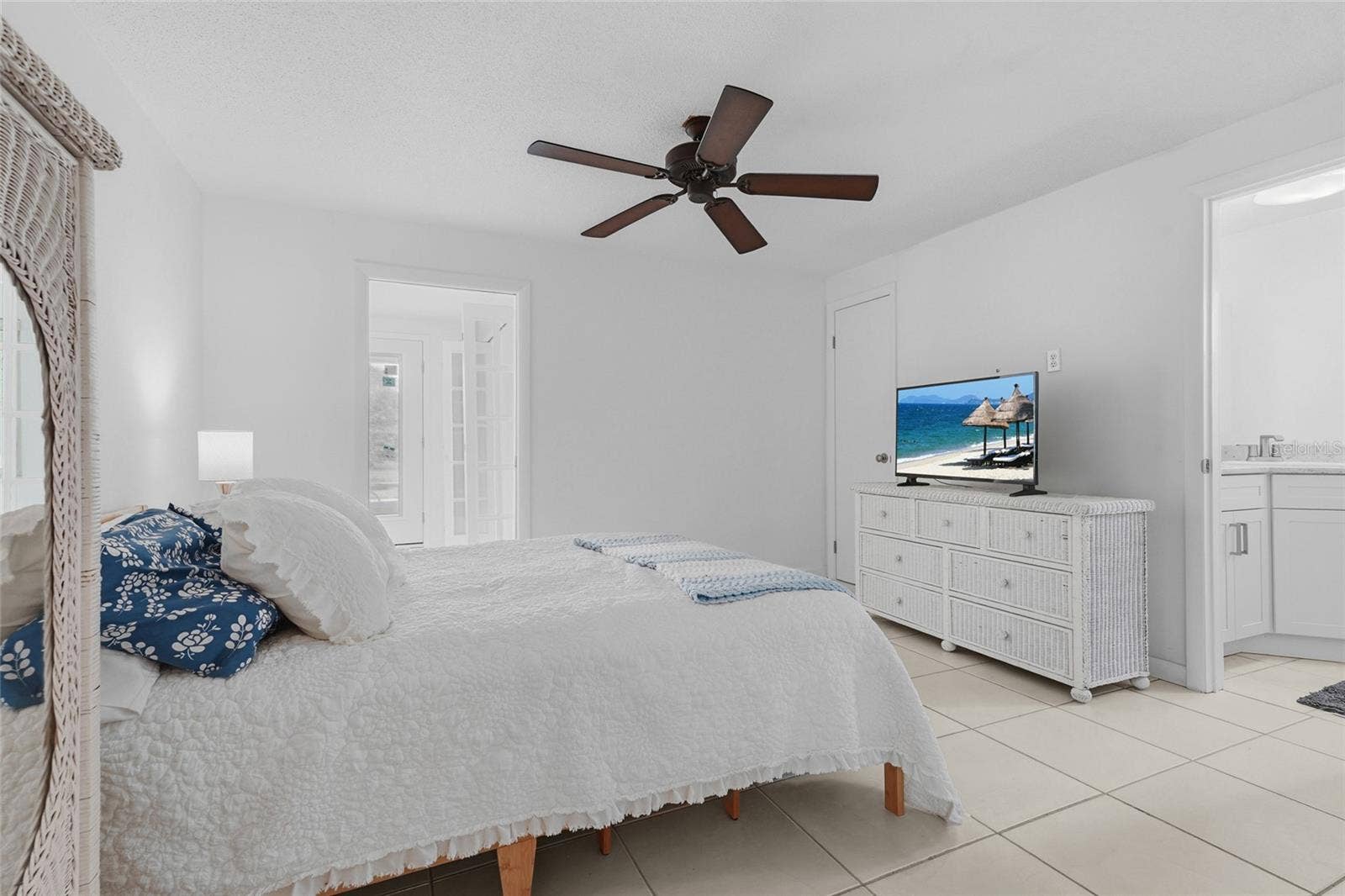 845 SPANISH DRIVE N, #845, Longboat Key, FL 34228