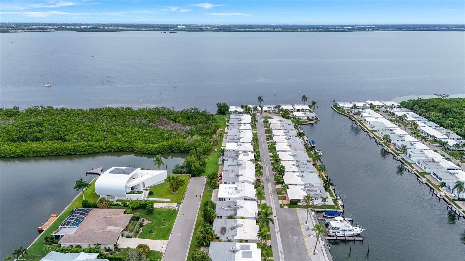 845 SPANISH DRIVE N, #845, Longboat Key, FL 34228