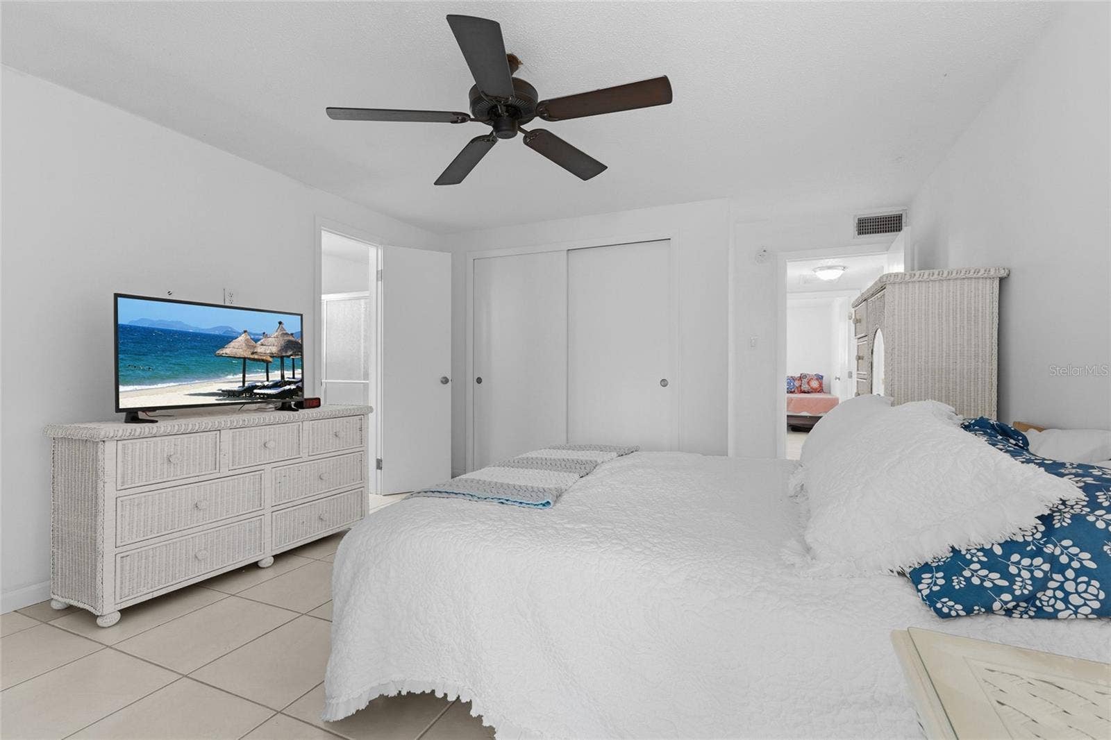 845 SPANISH DRIVE N, #845, Longboat Key, FL 34228