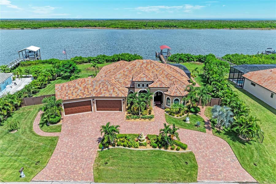 Property photo for 16488 LIGGETT CIRCLE, Port Charlotte, FL