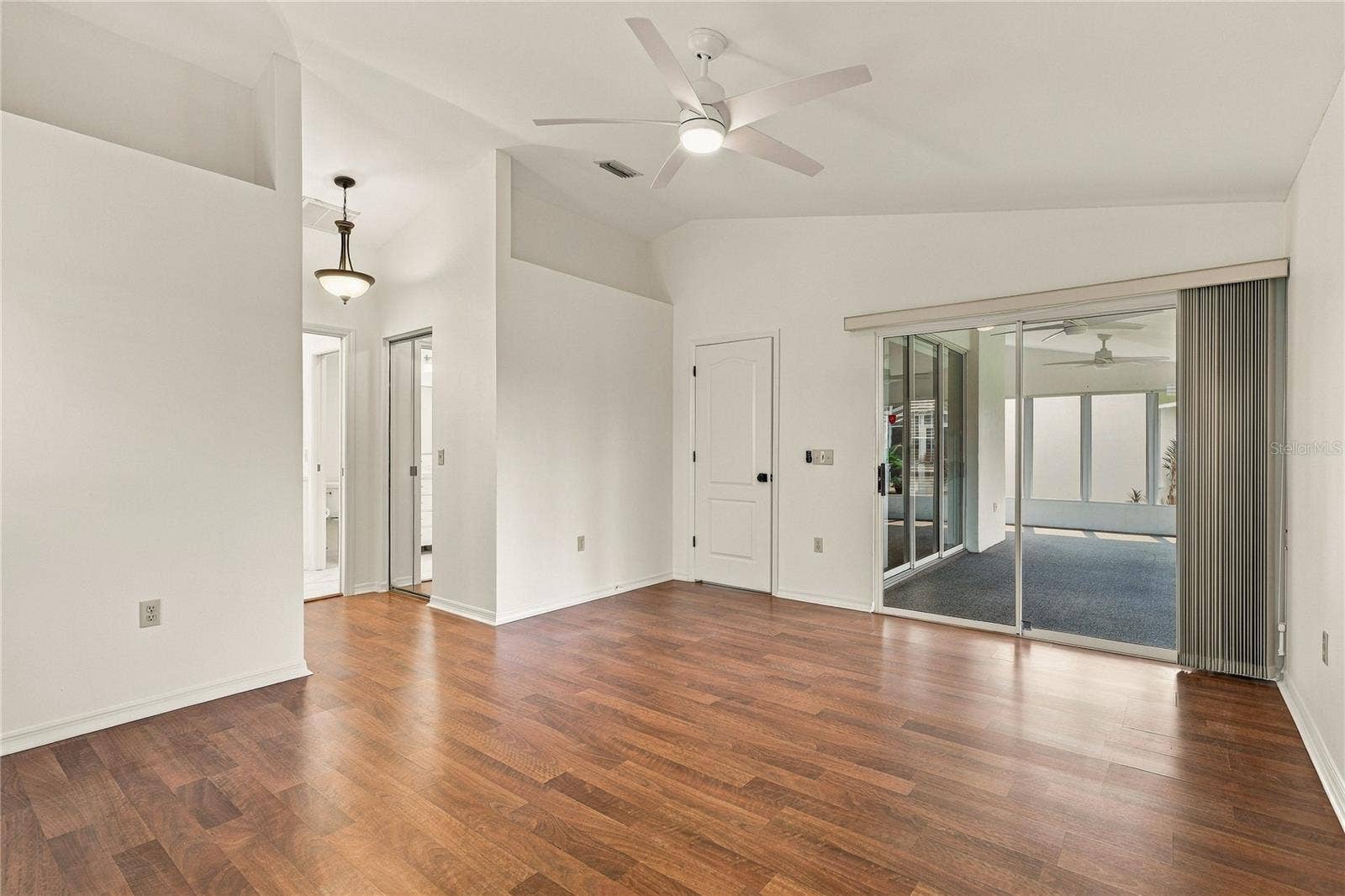 5816 BEAURIVAGE AVENUE, Sarasota, FL 34243 5816 BEAURIVAGE AVENUE, Sarasota, FL 34243