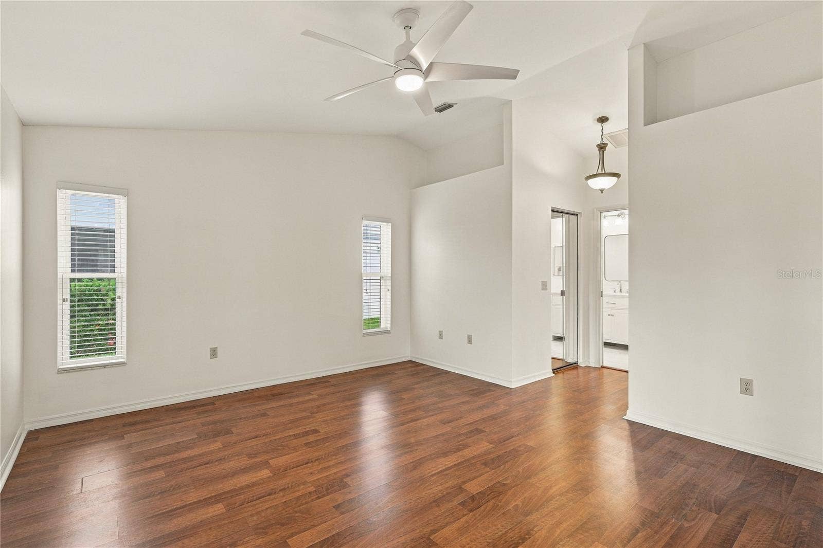 5816 BEAURIVAGE AVENUE, Sarasota, FL 34243 5816 BEAURIVAGE AVENUE, Sarasota, FL 34243