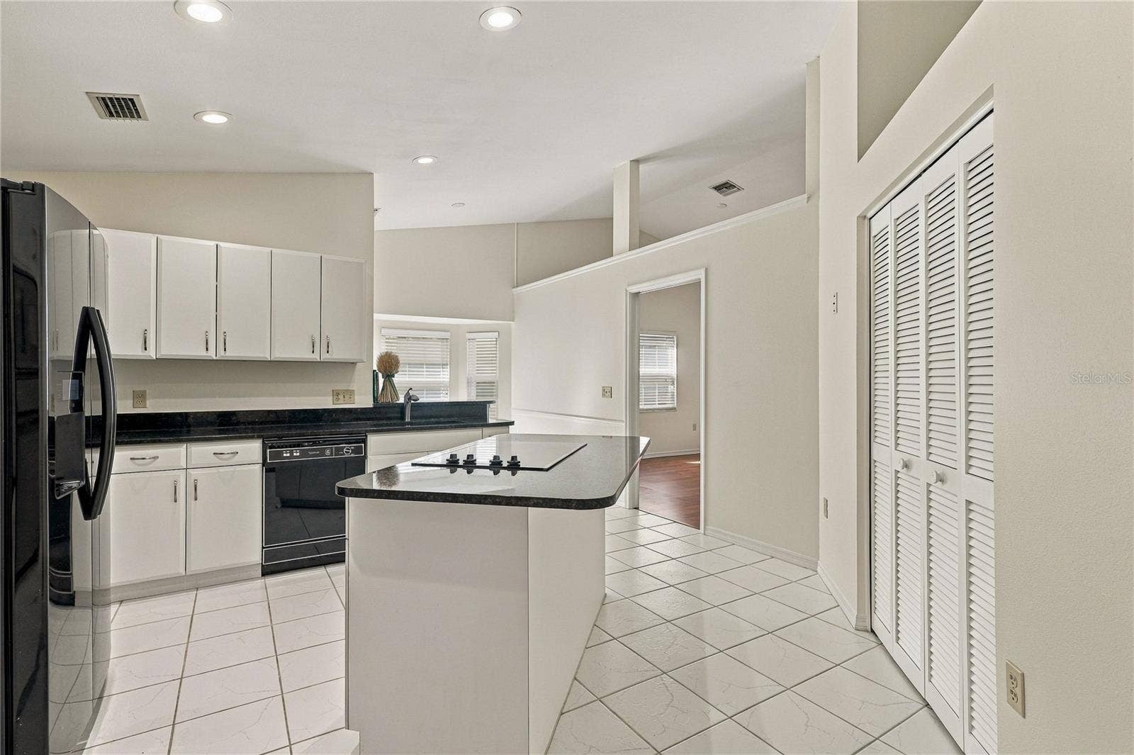 5816 BEAURIVAGE AVENUE, Sarasota, FL 34243 5816 BEAURIVAGE AVENUE, Sarasota, FL 34243