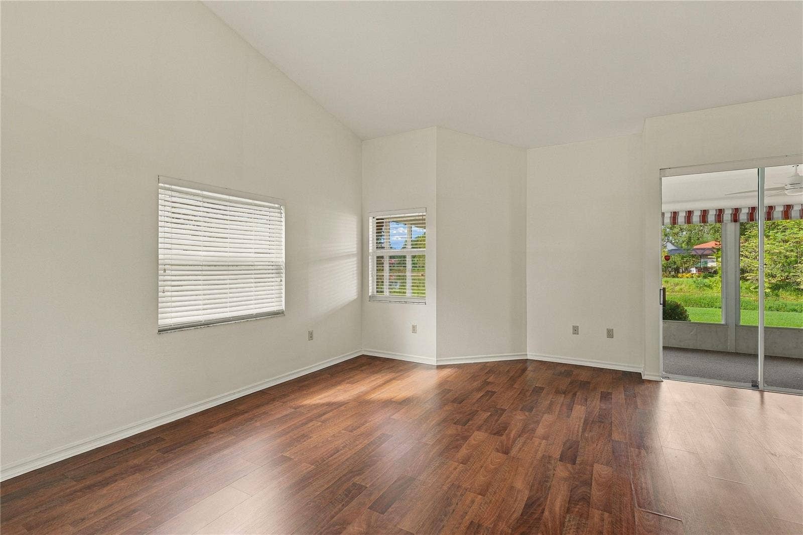 5816 BEAURIVAGE AVENUE, Sarasota, FL 34243 5816 BEAURIVAGE AVENUE, Sarasota, FL 34243