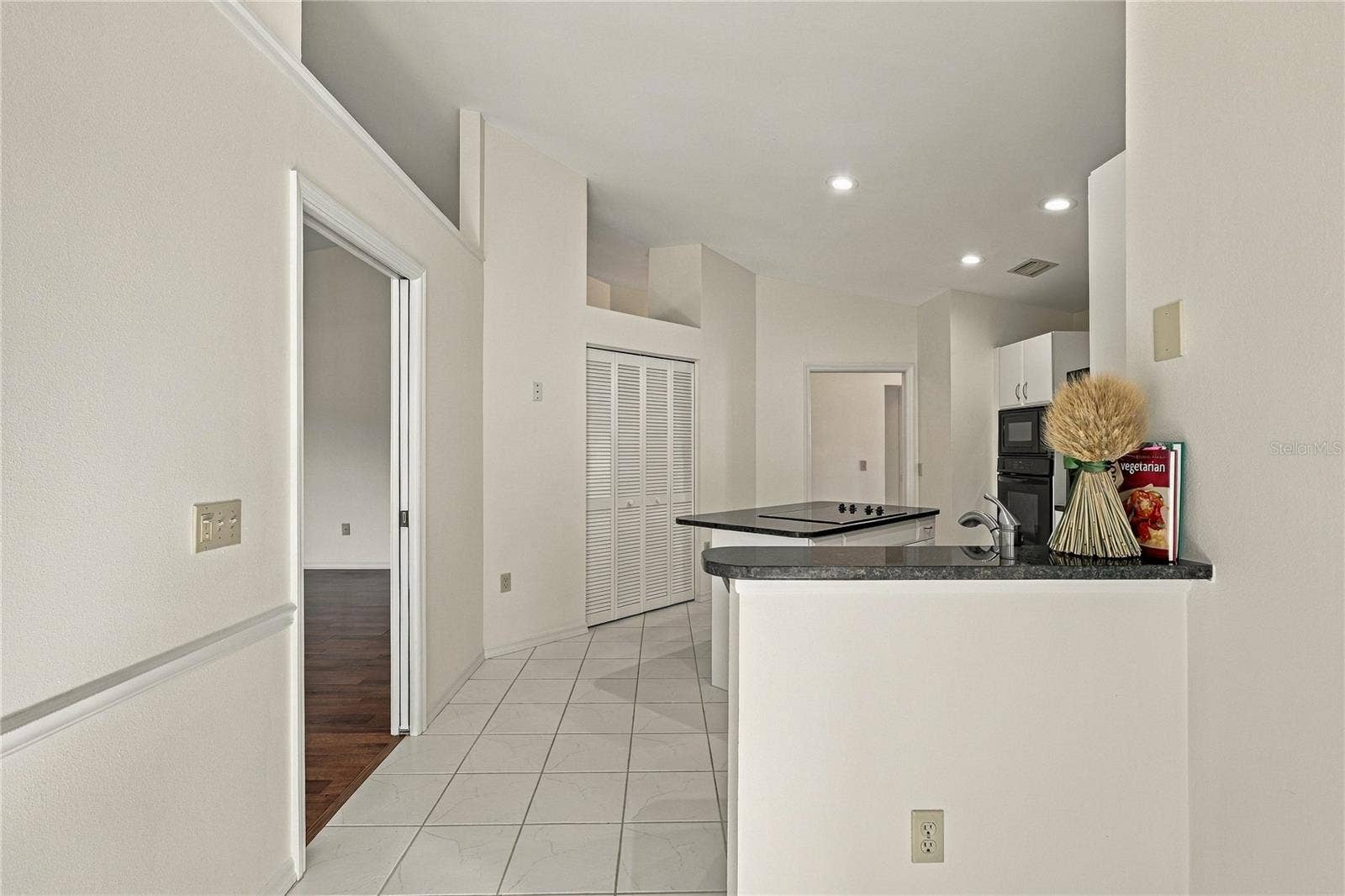 5816 BEAURIVAGE AVENUE, Sarasota, FL 34243 5816 BEAURIVAGE AVENUE, Sarasota, FL 34243