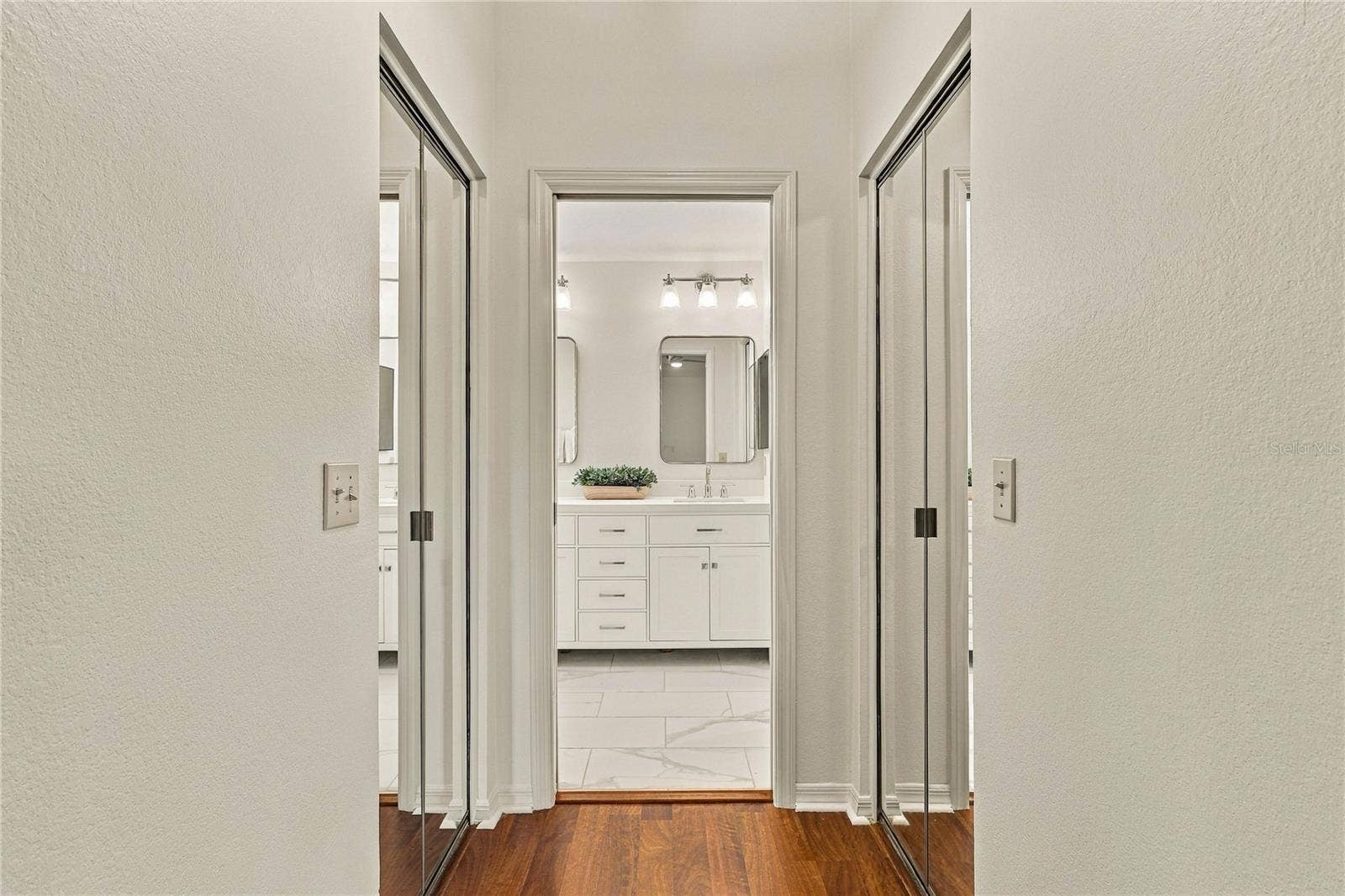 5816 BEAURIVAGE AVENUE, Sarasota, FL 34243 5816 BEAURIVAGE AVENUE, Sarasota, FL 34243