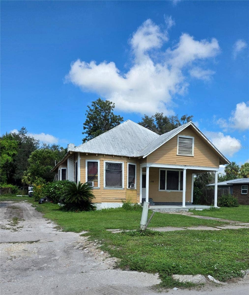 120 S HILLSBOROUGH AVENUE, Arcadia, FL 34266