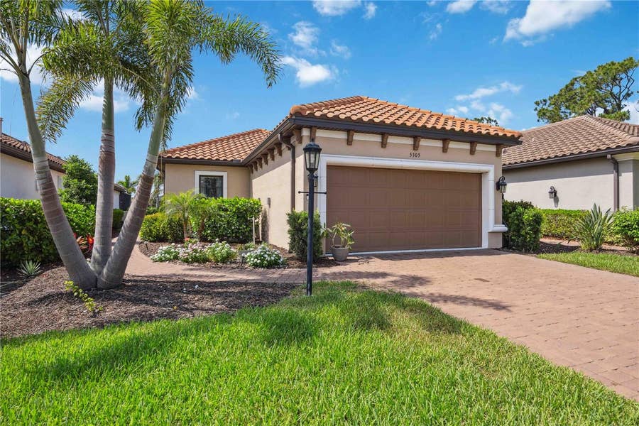 Property photo for 5305 BARTOLOMEO STREET, Sarasota, FL