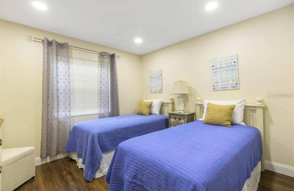 Guest bedroom