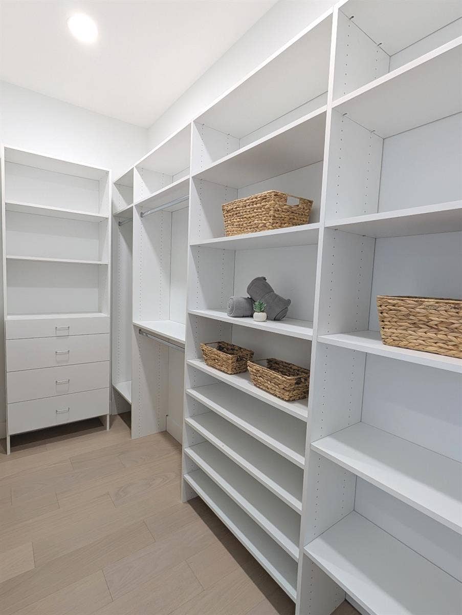 2110 MICHELE DRIVE, Sarasota, FL 34231 Two custom walk in closets