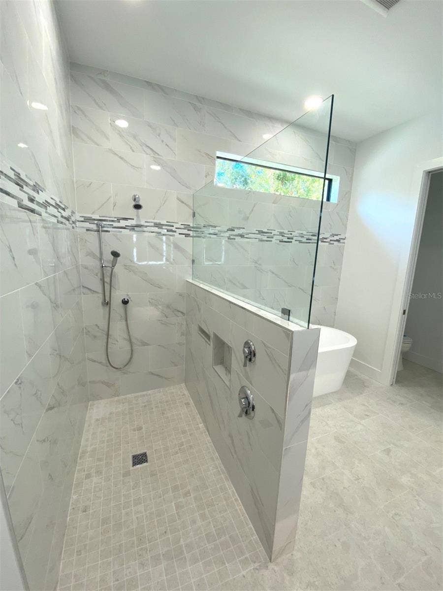 2110 MICHELE DRIVE, Sarasota, FL 34231 2110 MICHELE DRIVE, Sarasota, FL 34231