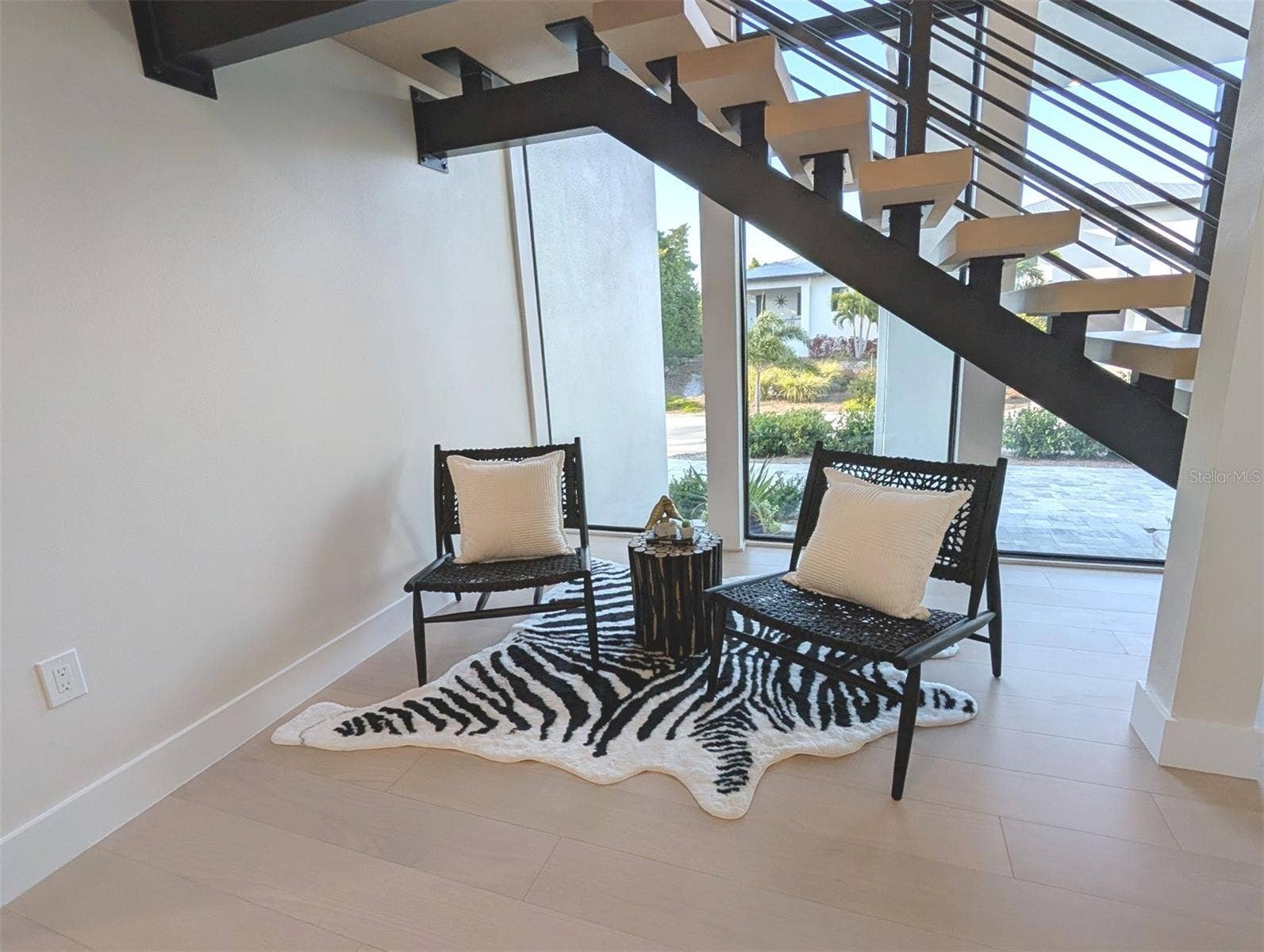 2110 MICHELE DRIVE, Sarasota, FL 34231 2110 MICHELE DRIVE, Sarasota, FL 34231