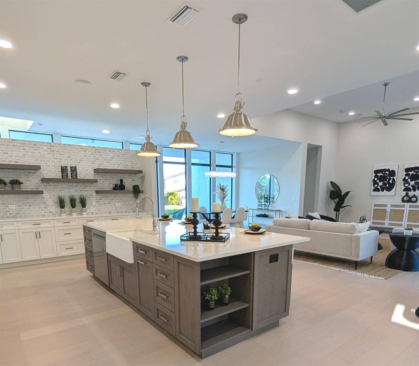 2110 MICHELE DRIVE, Sarasota, FL 34231 2110 MICHELE DRIVE, Sarasota, FL 34231