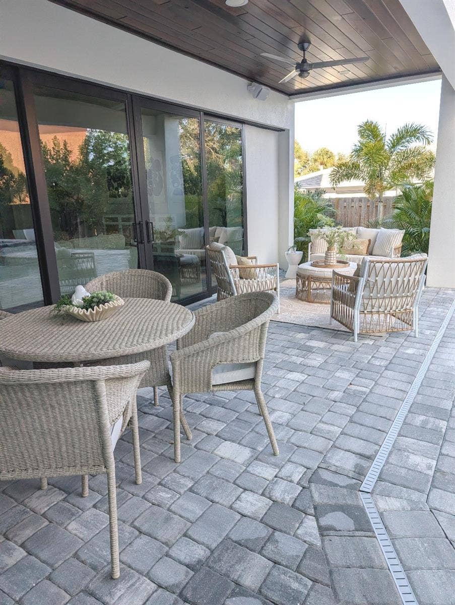 2110 MICHELE DRIVE, Sarasota, FL 34231 2110 MICHELE DRIVE, Sarasota, FL 34231