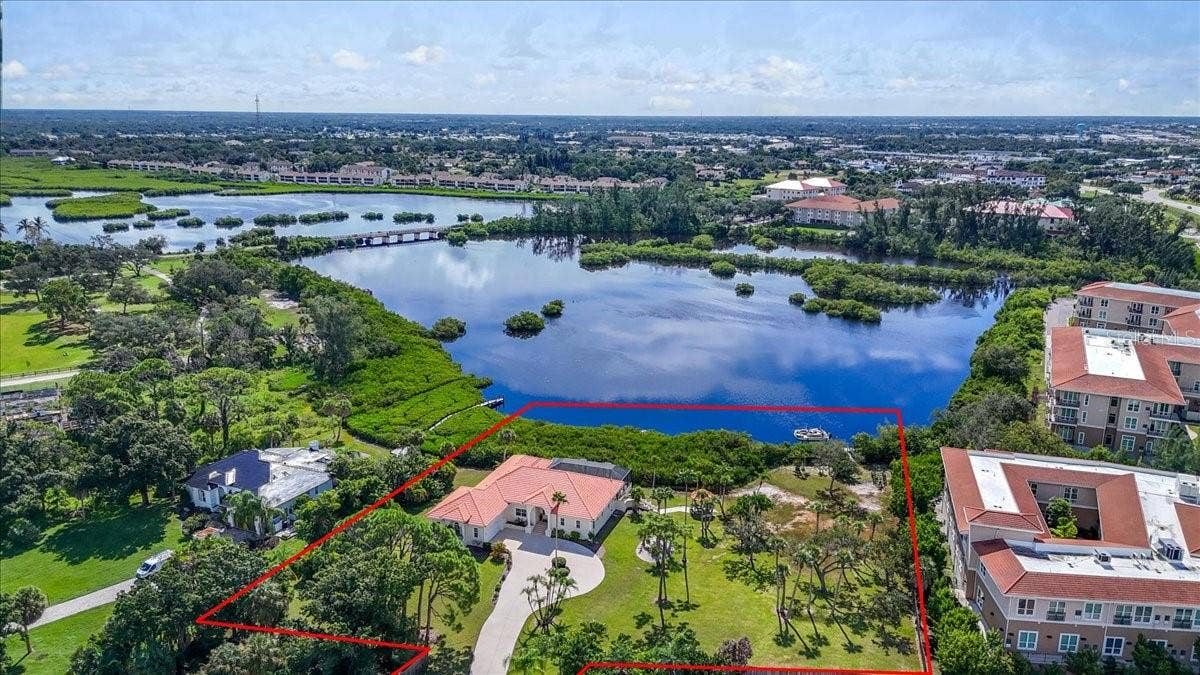 102 BRENDA LANE, Nokomis, FL 34275