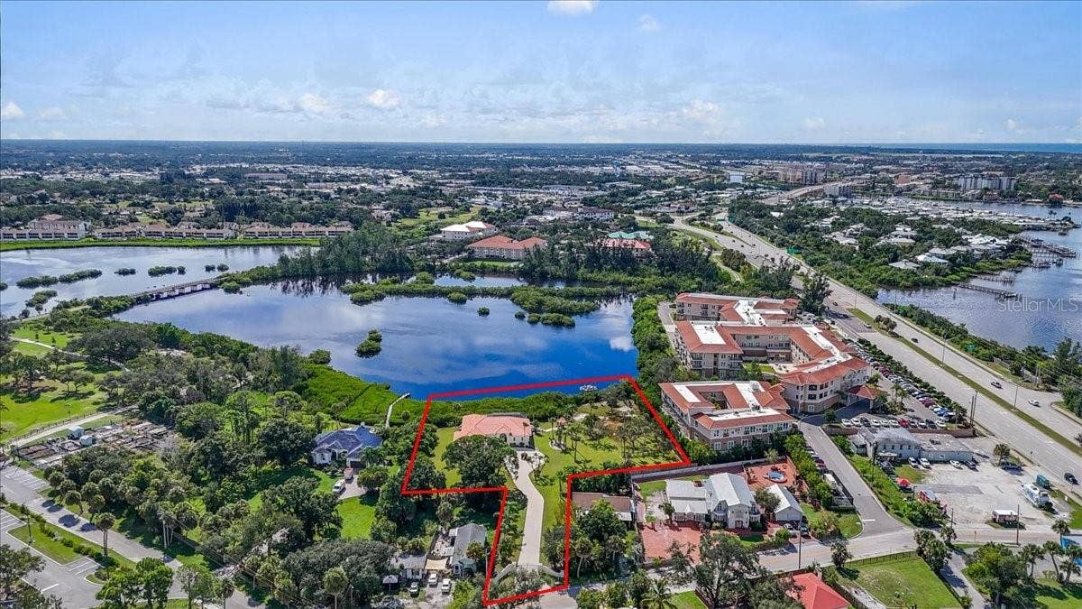 102 BRENDA LANE, Nokomis, FL 34275