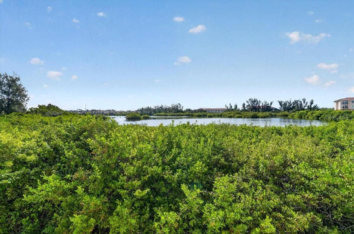 102 BRENDA LANE, Nokomis, FL 34275