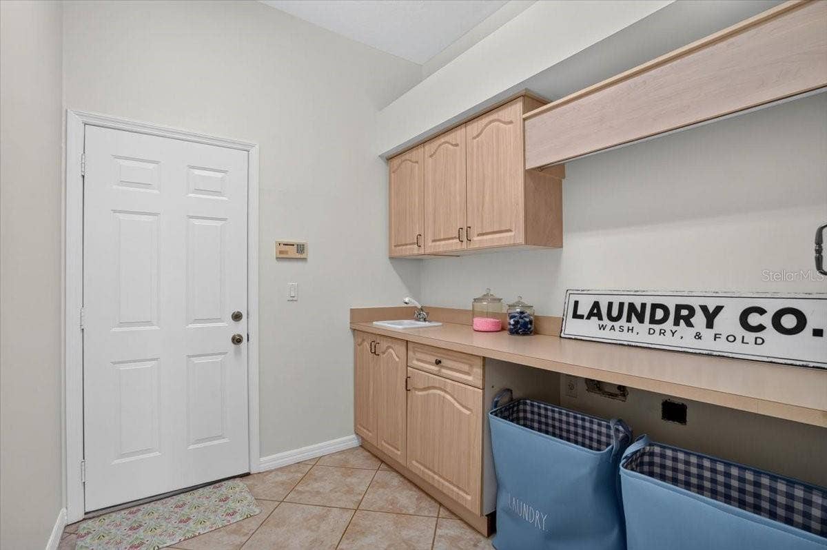 102 BRENDA LANE, Nokomis, FL 34275