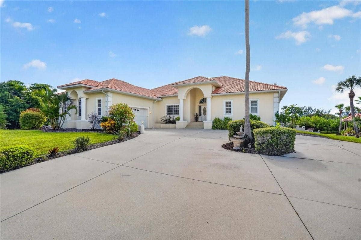 102 BRENDA LANE, Nokomis, FL 34275