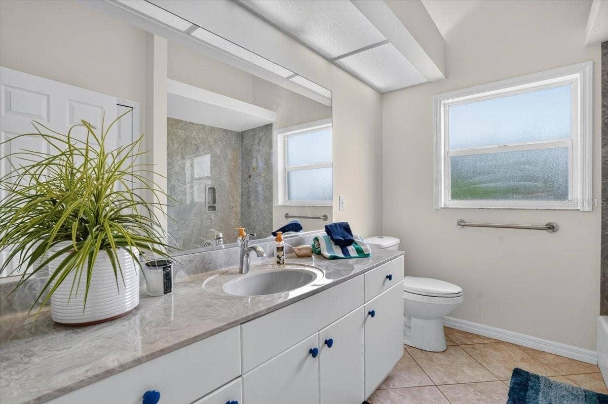 102 BRENDA LANE, Nokomis, FL 34275