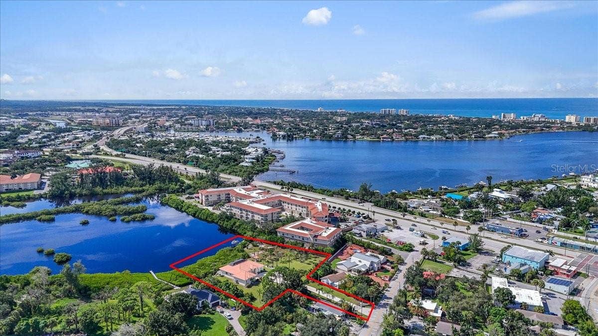 102 BRENDA LANE, Nokomis, FL 34275