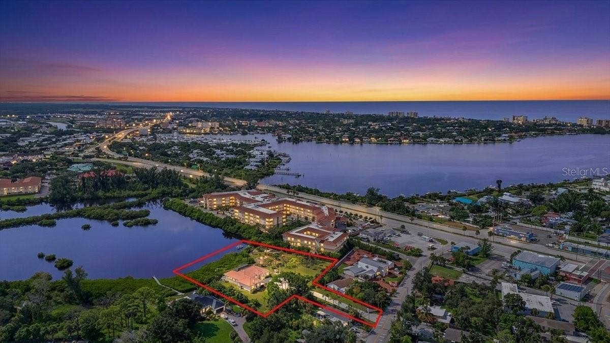 102 BRENDA LANE, Nokomis, FL 34275