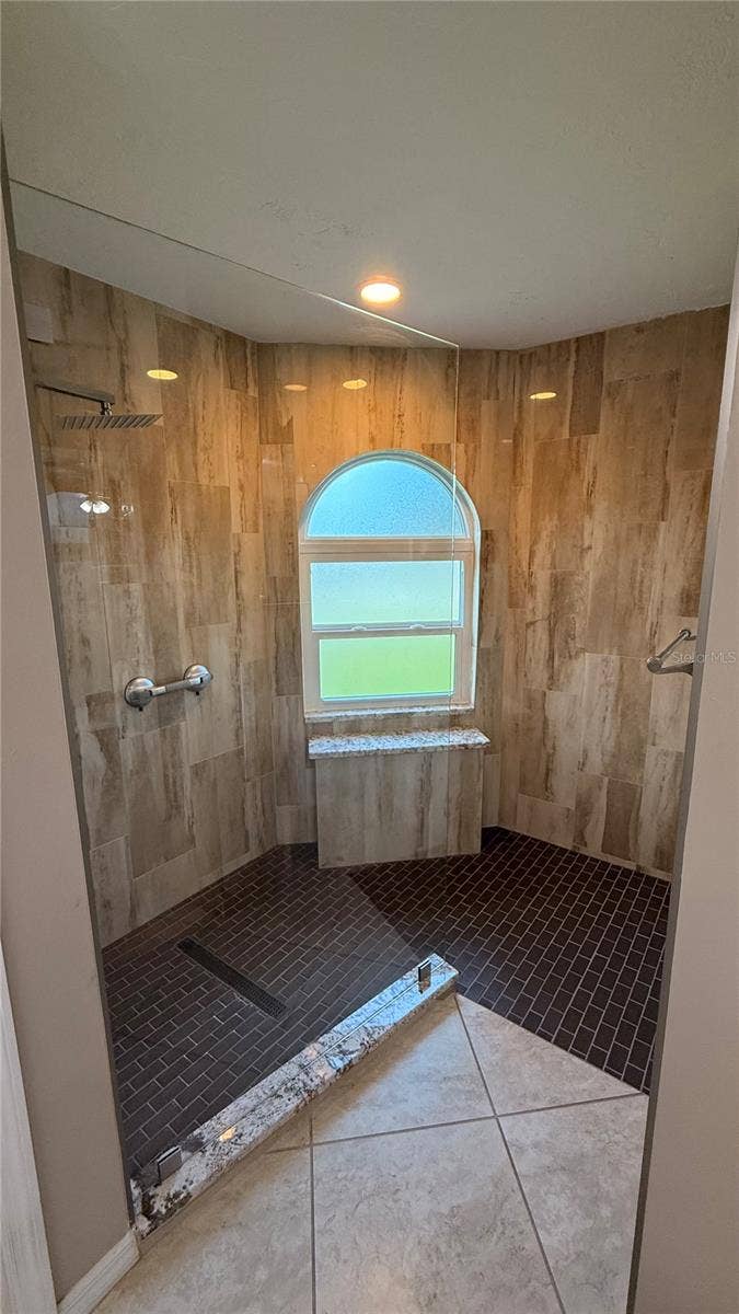 2809 56TH AVENUE CIRCLE E, Bradenton, FL 34203 2809 56TH AVENUE CIRCLE E, Bradenton, FL 34203