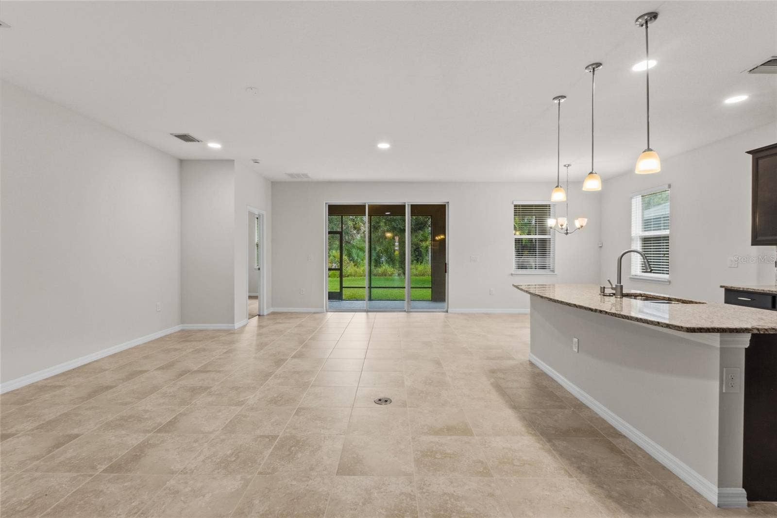 2924 ORIOLE DRIVE, Sarasota, FL 34243 No house behind you means a peaceful green view!