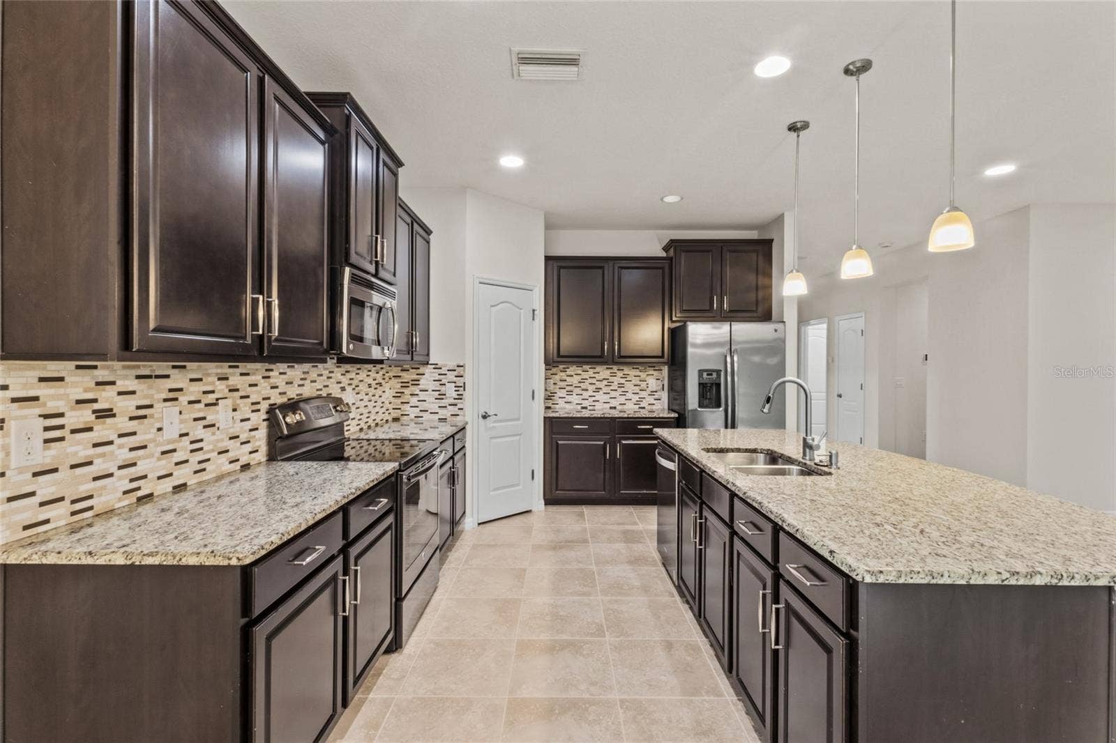 2924 ORIOLE DRIVE, Sarasota, FL 34243 2924 ORIOLE DRIVE, Sarasota, FL 34243