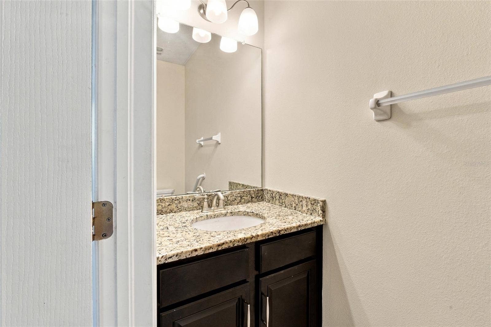 2924 ORIOLE DRIVE, Sarasota, FL 34243 Half bath makes all the difference for convenience and entertaining