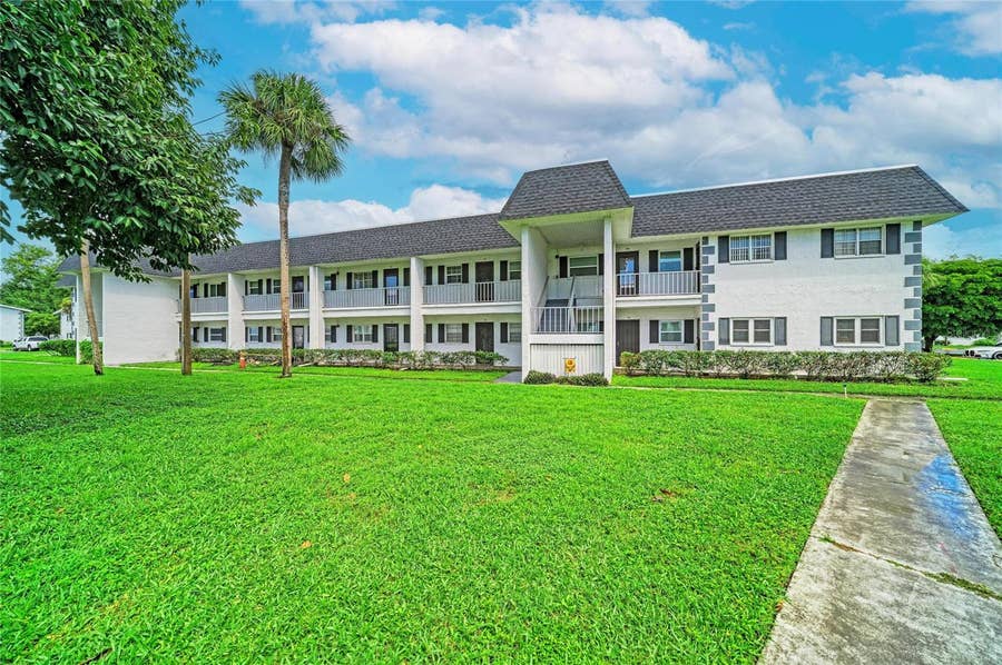 Property photo for 303 47TH AVENUE DRIVE W, #157, Bradenton, FL