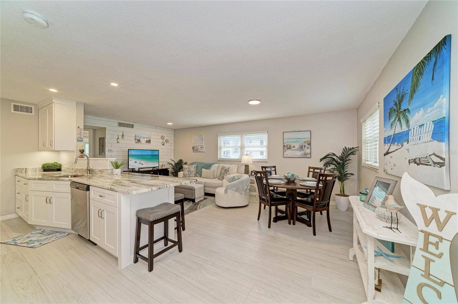303 47TH AVENUE DRIVE W, #157, Bradenton, FL 34207 303 47TH AVENUE DRIVE W, #157, Bradenton, FL 34207