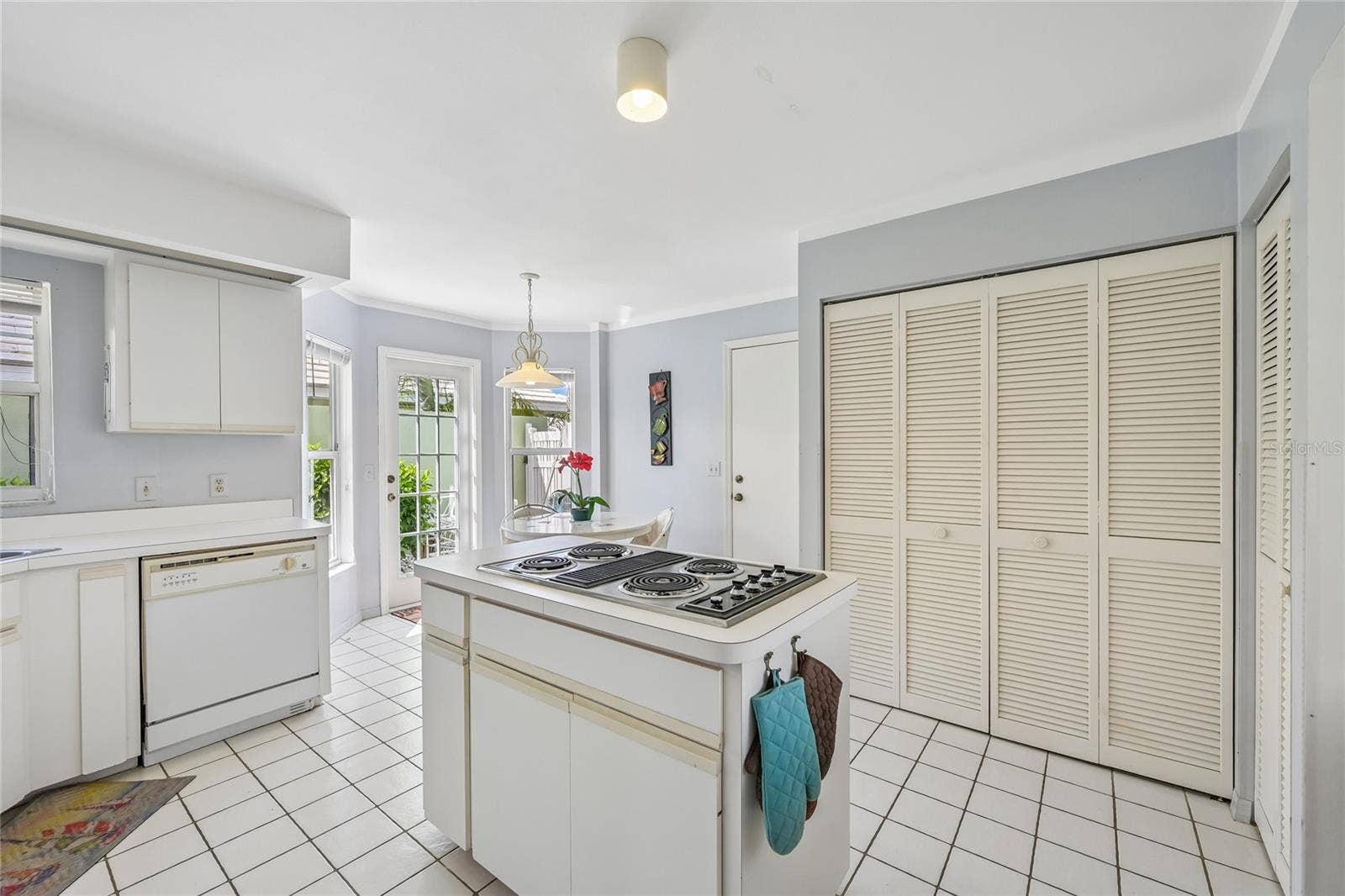 805 HARRINGTON LAKE DRIVE N, #76, Venice, FL 34293 Kitchen