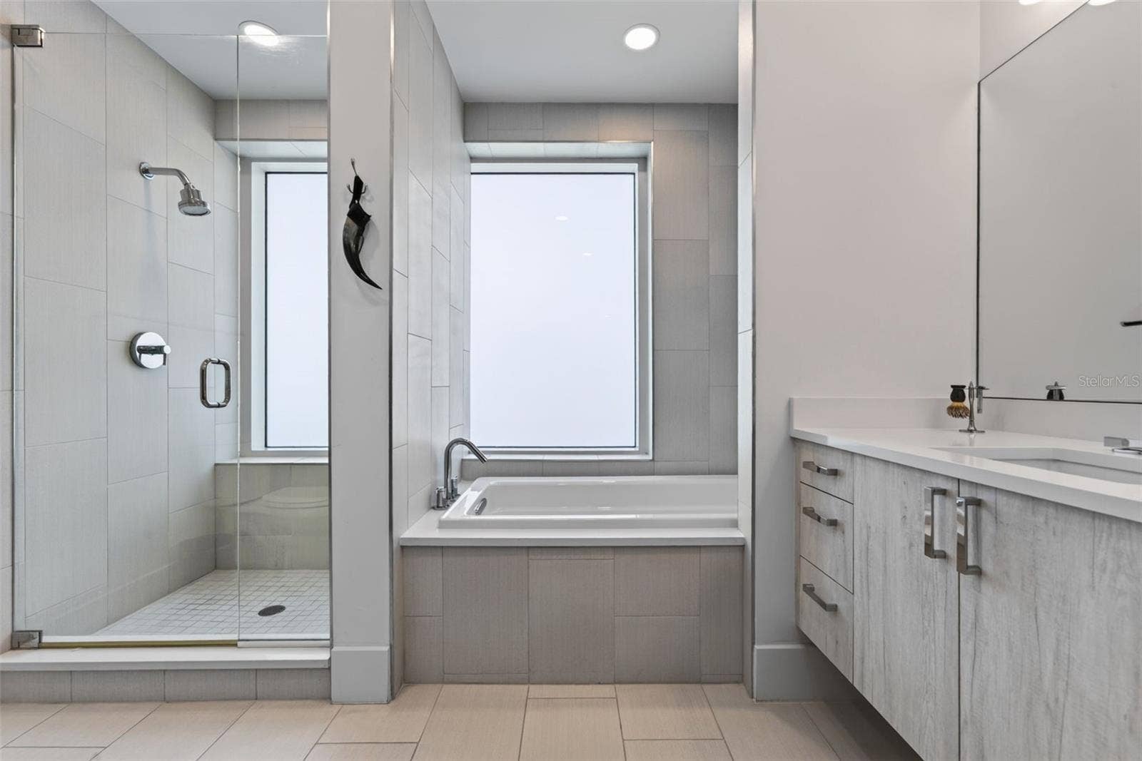 "His" Bath- Primary Ensuite