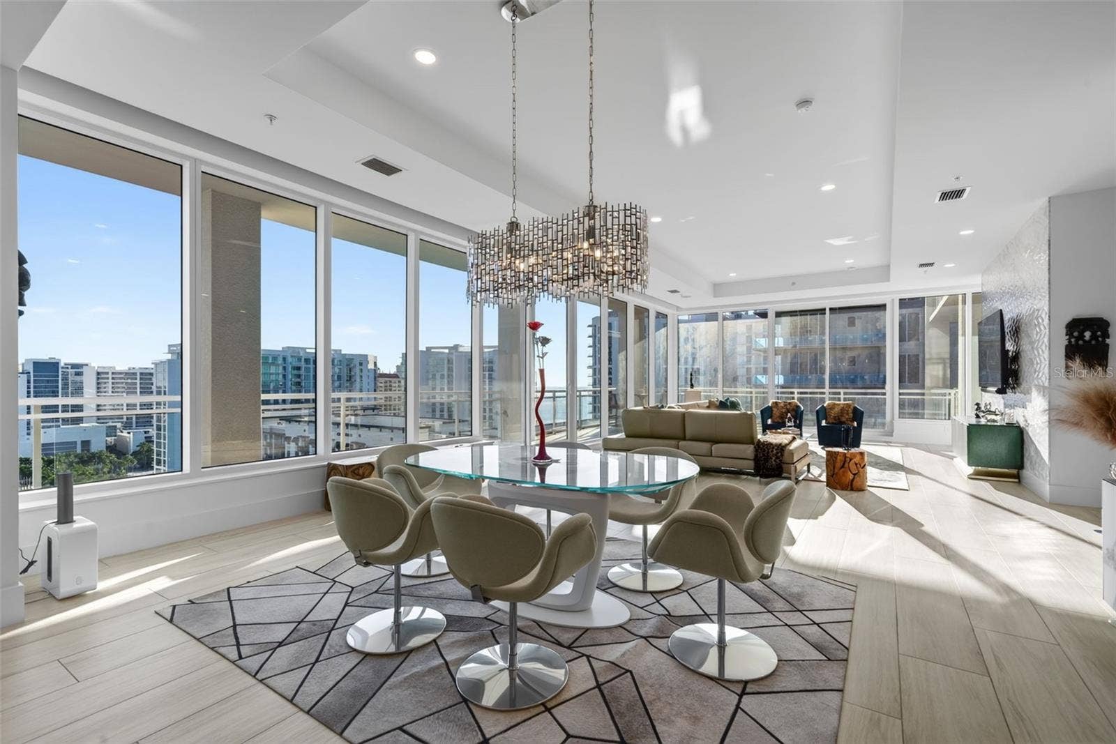 Light, Bright and Airy