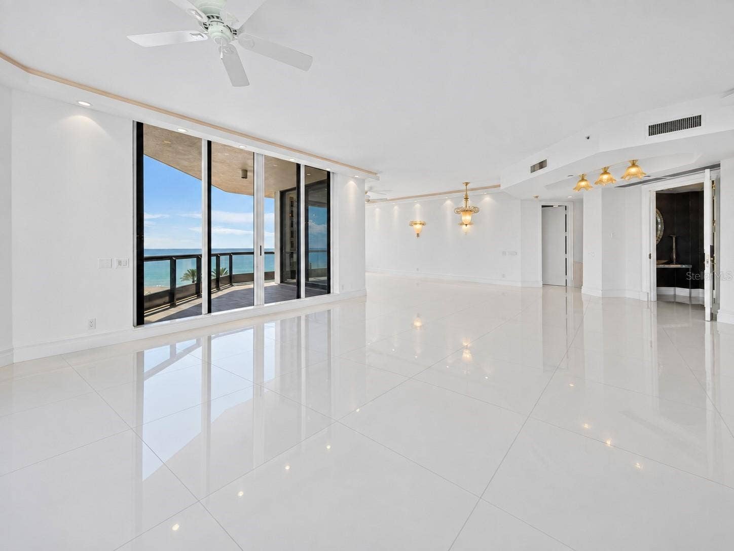 1281 GULF OF MEXICO DRIVE DRIVE, #707, Longboat Key, FL 34228 Virtually Vacant - living room and den