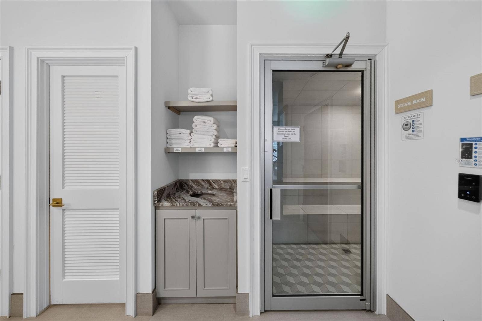 1281 GULF OF MEXICO DRIVE DRIVE, #707, Longboat Key, FL 34228 Ladies sauna and steam shower
