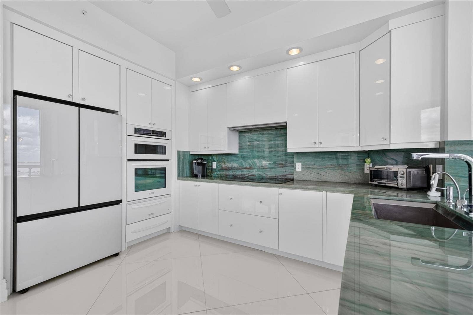 1281 GULF OF MEXICO DRIVE DRIVE, #707, Longboat Key, FL 34228 Kitchen