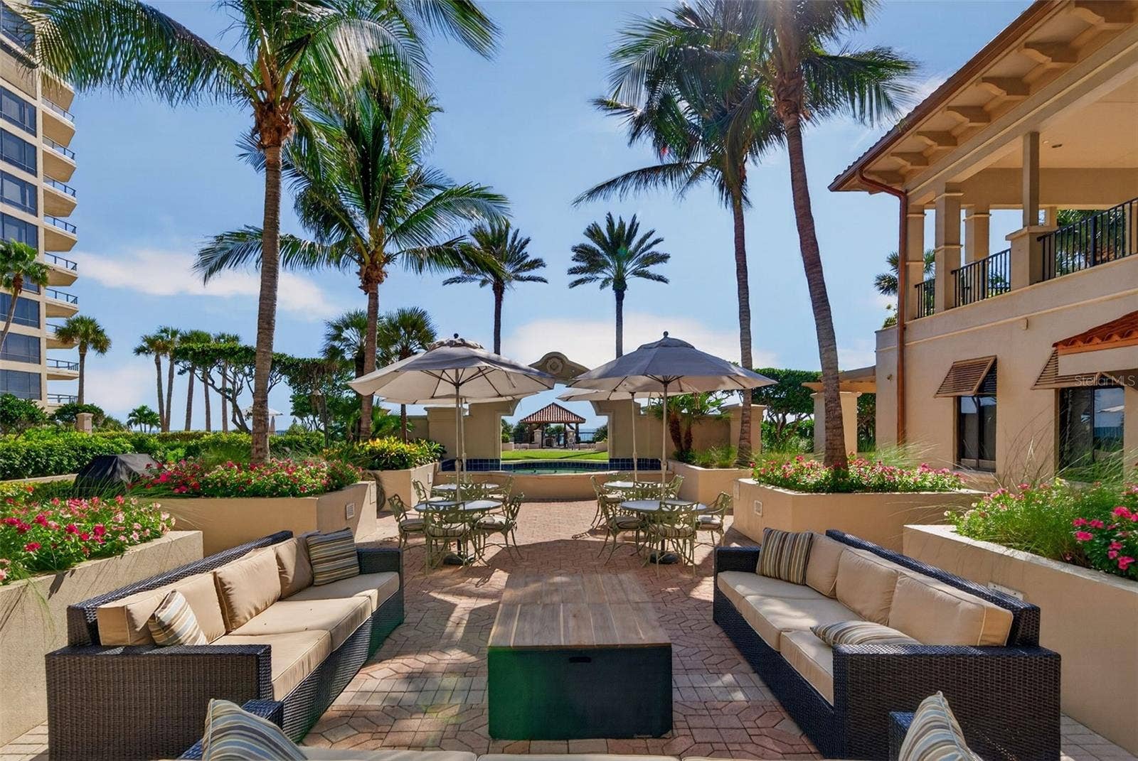 1281 GULF OF MEXICO DRIVE DRIVE, #707, Longboat Key, FL 34228 Outdoor sitting area
