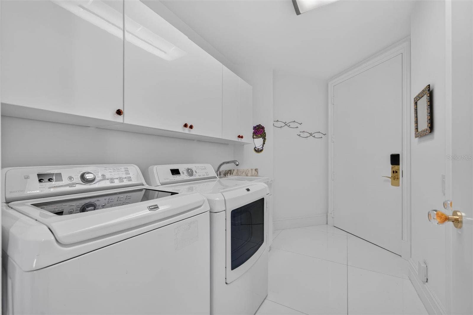 1281 GULF OF MEXICO DRIVE DRIVE, #707, Longboat Key, FL 34228 Laundry room