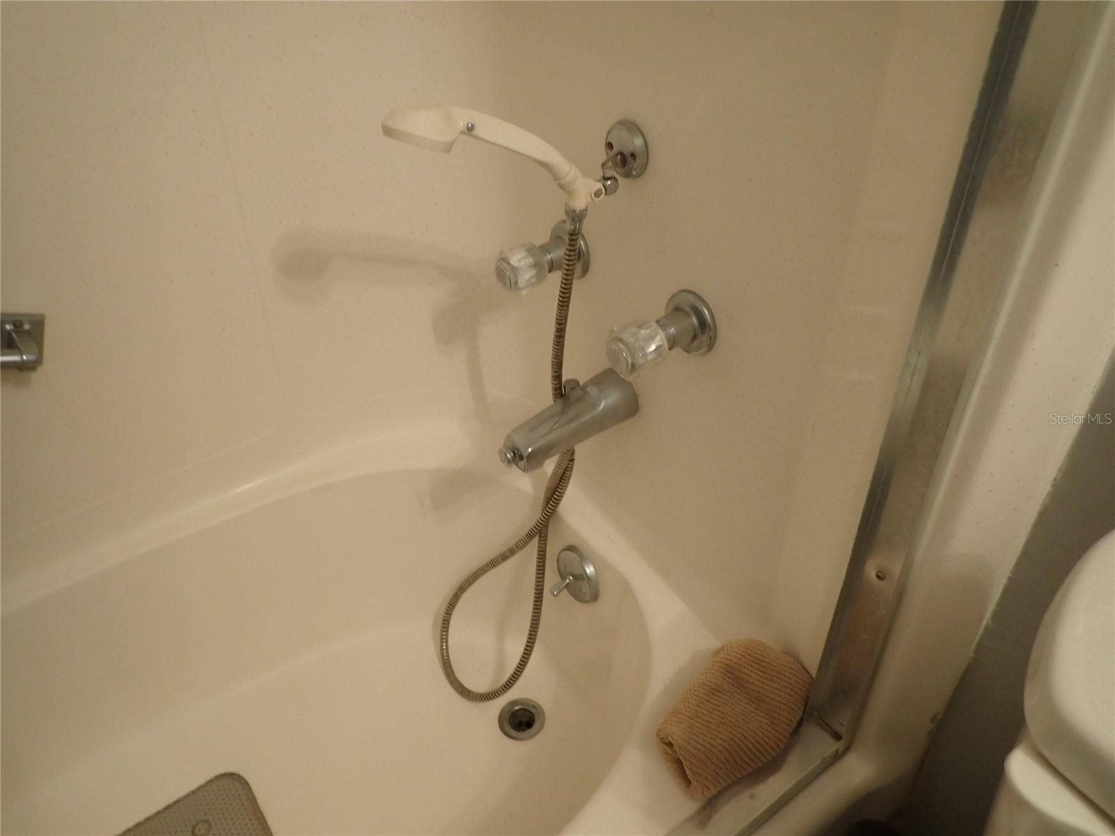 4158 TAMIAMI TRAIL, #J5, Port Charlotte, FL 33952 Bathroom 2