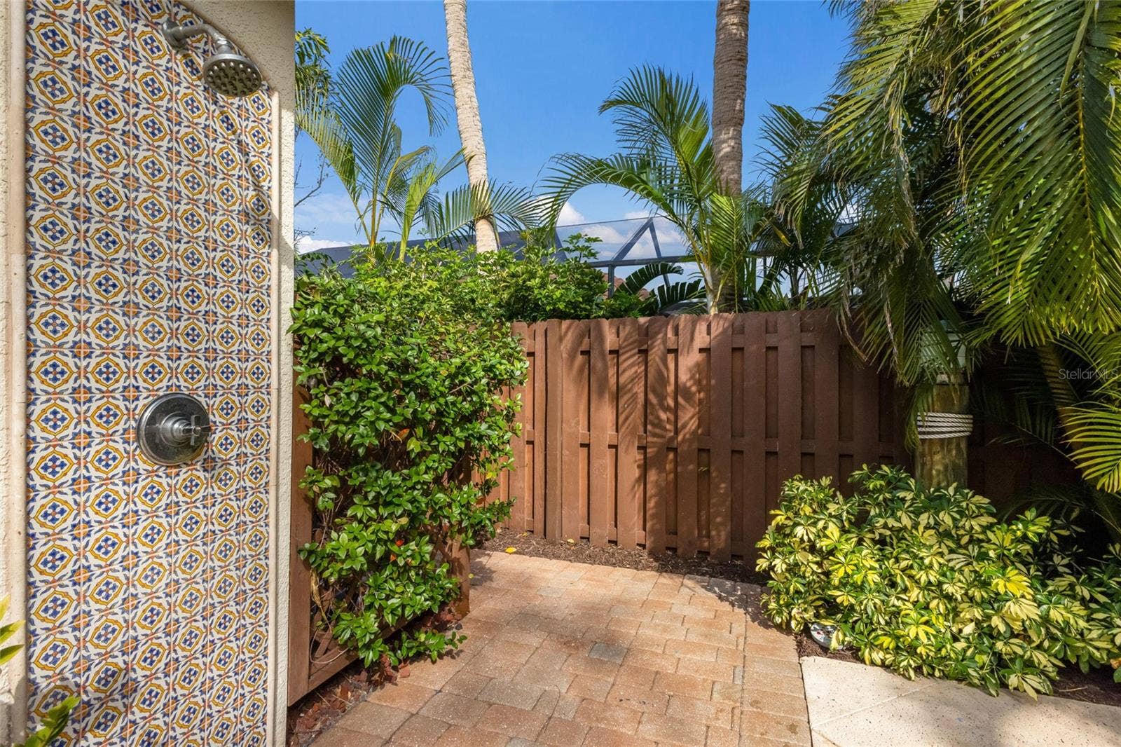 4946 BRYWILL CIRCLE, Sarasota, FL 34234 4946 BRYWILL CIRCLE, Sarasota, FL 34234