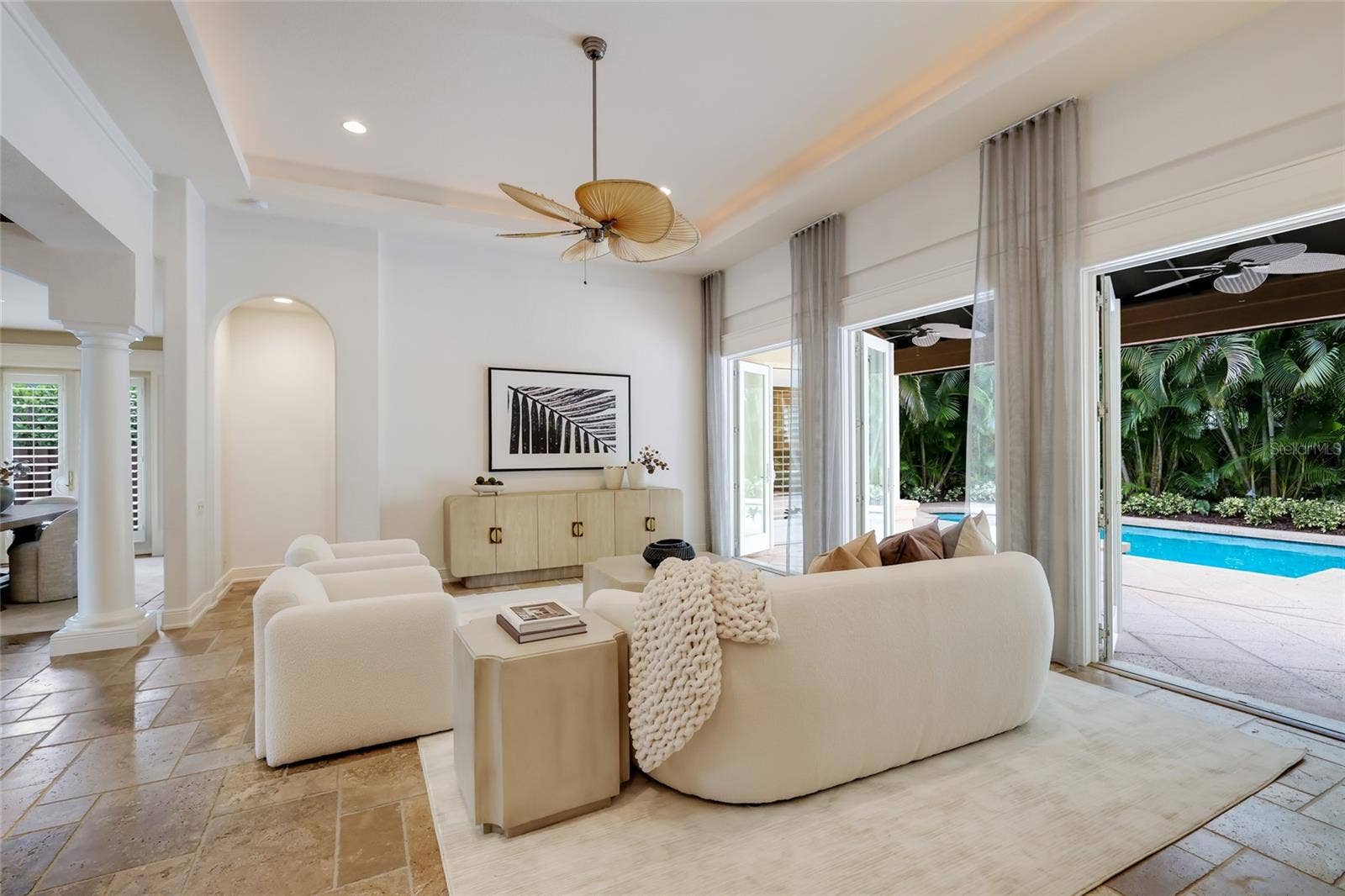 4946 BRYWILL CIRCLE, Sarasota, FL 34234 4946 BRYWILL CIRCLE, Sarasota, FL 34234