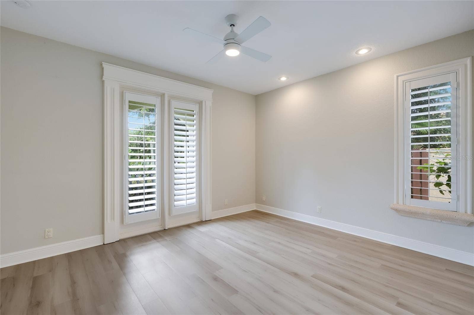 4946 BRYWILL CIRCLE, Sarasota, FL 34234 4946 BRYWILL CIRCLE, Sarasota, FL 34234