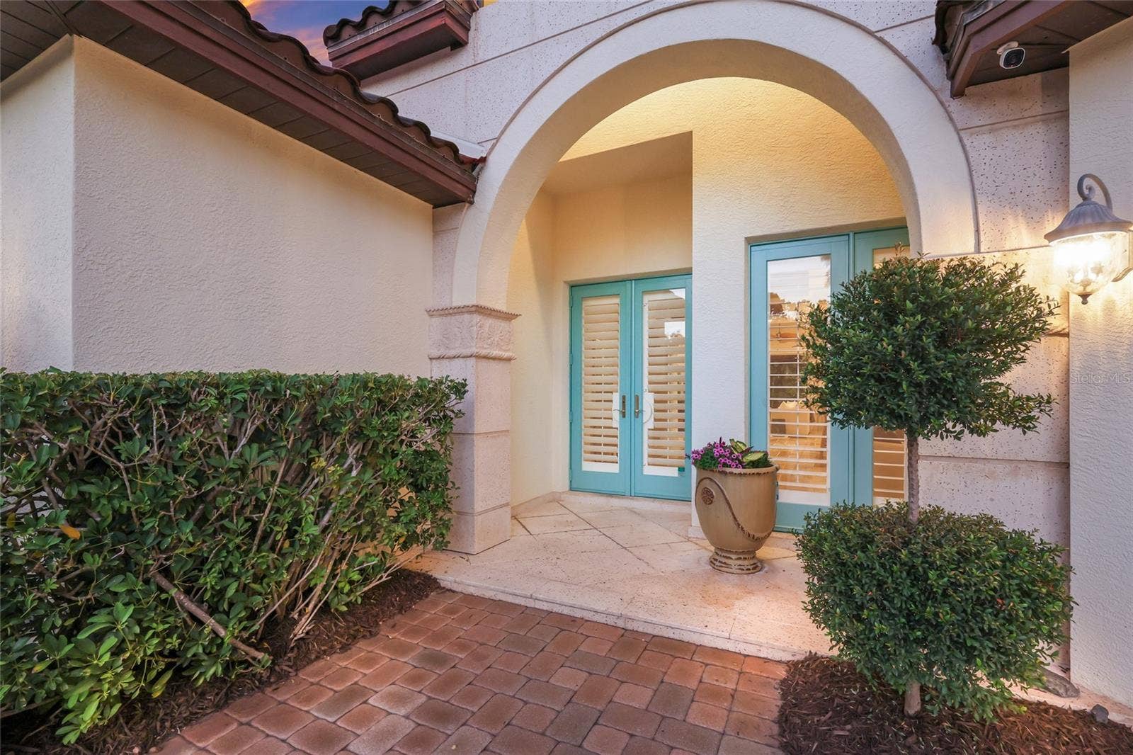 4946 BRYWILL CIRCLE, Sarasota, FL 34234 4946 BRYWILL CIRCLE, Sarasota, FL 34234