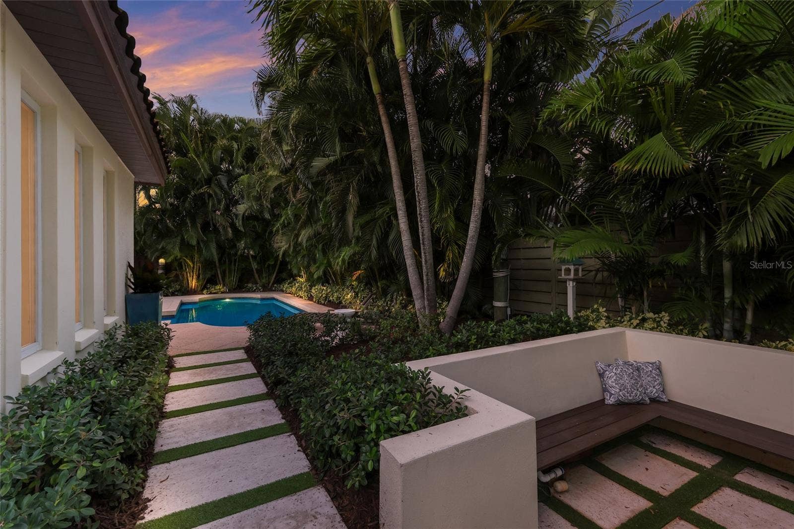 4946 BRYWILL CIRCLE, Sarasota, FL 34234 4946 BRYWILL CIRCLE, Sarasota, FL 34234