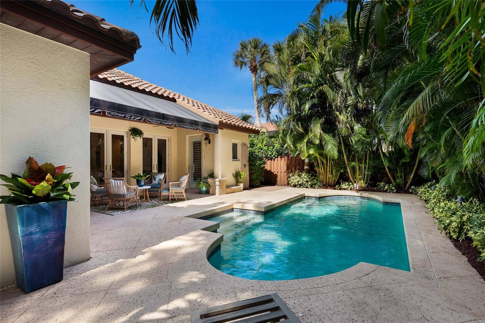4946 BRYWILL CIRCLE, Sarasota, FL 34234 4946 BRYWILL CIRCLE, Sarasota, FL 34234