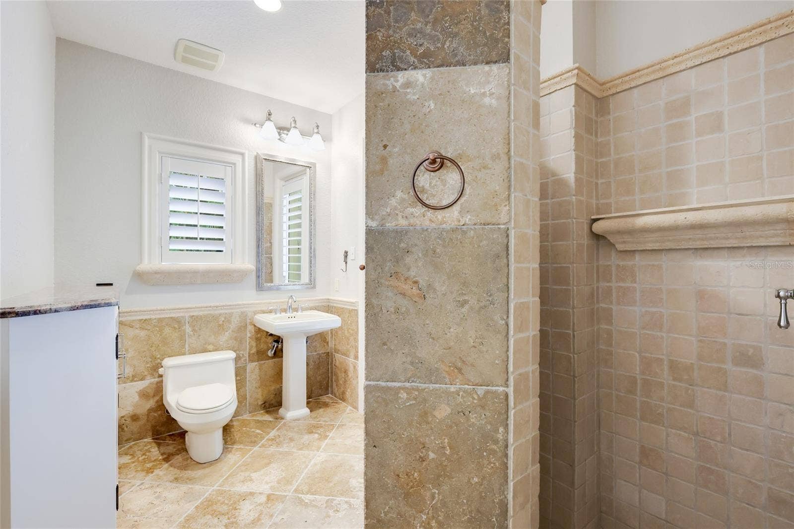 4946 BRYWILL CIRCLE, Sarasota, FL 34234 4946 BRYWILL CIRCLE, Sarasota, FL 34234