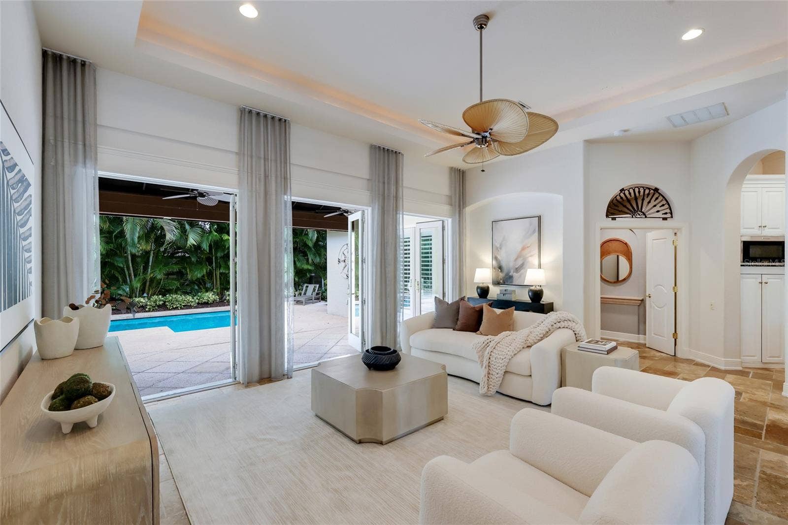 4946 BRYWILL CIRCLE, Sarasota, FL 34234 4946 BRYWILL CIRCLE, Sarasota, FL 34234